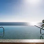 Breathtaking Oceanfront Living, Sunset Facing 3-bedroom Flat In Acqua Residences *