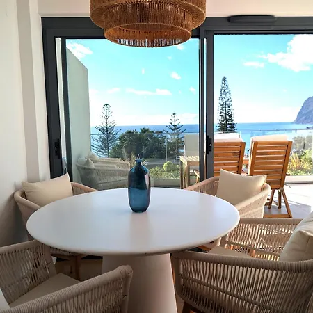 Breathtaking Oceanfront Living, Sunset Facing 3-bedroom Flat In Acqua Residences フンシャル