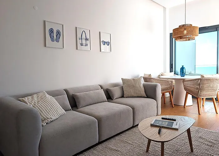 アパート Breathtaking Oceanfront Living, Sunset Facing 3-bedroom Flat In Acqua Residences フンシャル