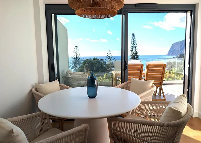 Breathtaking Oceanfront Living, Sunset Facing 3-bedroom Flat In Acqua Residences フンシャル