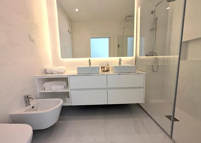 Breathtaking Oceanfront Living, Sunset Facing 3-bedroom Flat In Acqua Residences アパート *