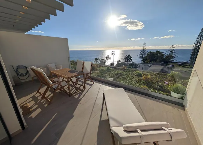 Breathtaking Oceanfront Living, Sunset Facing 3-bedroom Flat In Acqua Residences * フンシャル