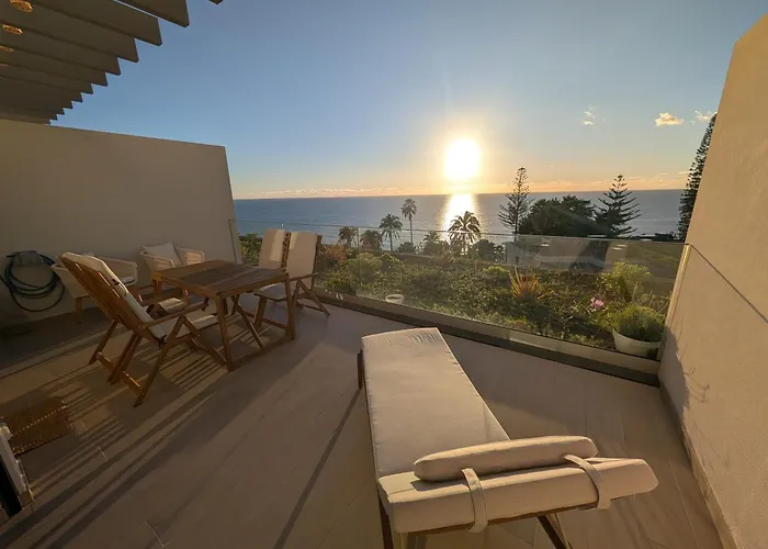 Breathtaking Oceanfront Living, Sunset Facing 3-bedroom Flat In Acqua Residences * フンシャル