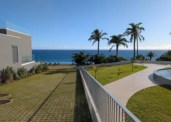 Breathtaking Oceanfront Living, Sunset Facing 3-bedroom Flat In Acqua Residences アパート *