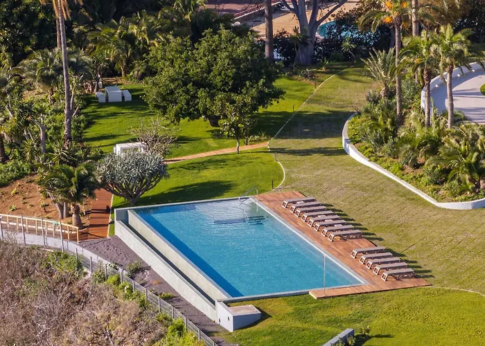 Breathtaking Oceanfront Living, Sunset Facing 3-bedroom Flat In Acqua Residences アパート *