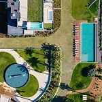 Apartmán Breathtaking Oceanfront Living, Sunset Facing 3-bedroom Flat In Acqua Residences Funchal (Madeira)