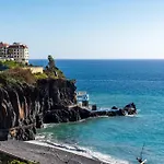 Apartmán Breathtaking Oceanfront Living, Sunset Facing 3-bedroom Flat In Acqua Residences Funchal (Madeira)