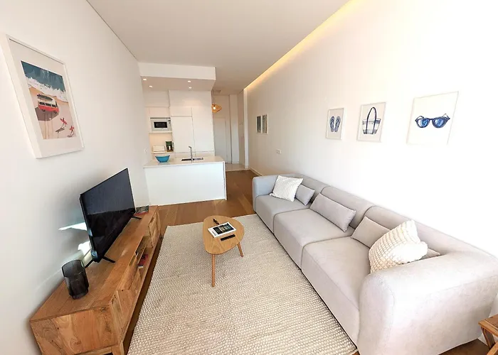 Breathtaking Oceanfront Living, Sunset Facing 3-bedroom Flat In Acqua Residences