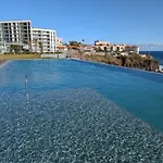 Breathtaking Oceanfront Living, Sunset Facing 3-bedroom Flat In Acqua Residences フンシャル