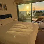 Breathtaking Oceanfront Living, Sunset Facing 3-bedroom Flat In Acqua Residences * Funchal