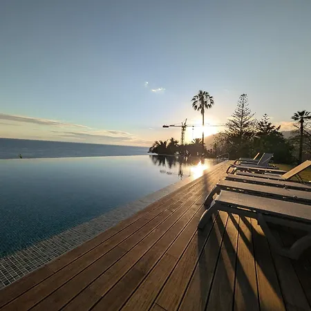 Breathtaking Oceanfront Living, Sunset Facing 3-bedroom Flat In Acqua Residences *