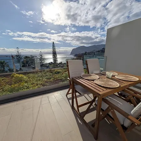 Breathtaking Oceanfront Living, Sunset Facing 3-bedroom Flat In Acqua Residences Apartament