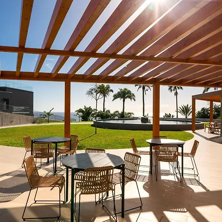 Breathtaking Oceanfront Living, Sunset Facing 3-bedroom Flat In Acqua Residences