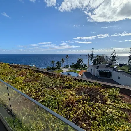 Apartament Breathtaking Oceanfront Living, Sunset Facing 3-bedroom Flat In Acqua Residences