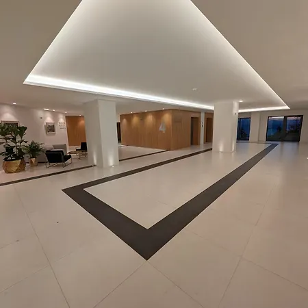 Breathtaking Oceanfront Living, Sunset Facing 3-bedroom Flat In Acqua Residences Funchal (Madeira)