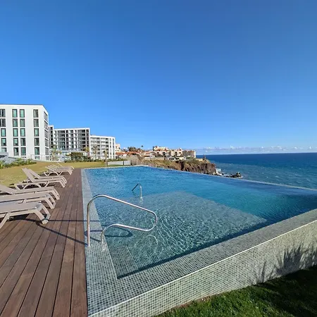 Breathtaking Oceanfront Living, Sunset Facing 3-bedroom Flat In Acqua Residences *