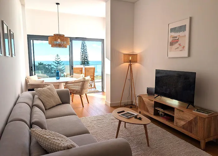 Breathtaking Oceanfront Living, Sunset Facing 3-bedroom Flat In Acqua Residences *