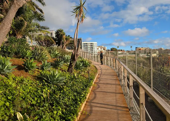 Breathtaking Oceanfront Living, Sunset Facing 3-bedroom Flat In Acqua Residences