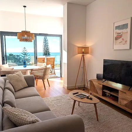 Breathtaking Oceanfront Living, Sunset Facing 3-bedroom Flat In Acqua Residences *