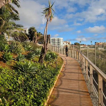 Breathtaking Oceanfront Living, Sunset Facing 3-bedroom Flat In Acqua Residences